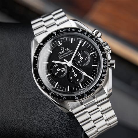 omega speedmaster moonwatch 3861 hesalite.